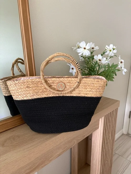 Vera Straw Tote Bag with Black Base and Round Handles - Picture 4 of 8